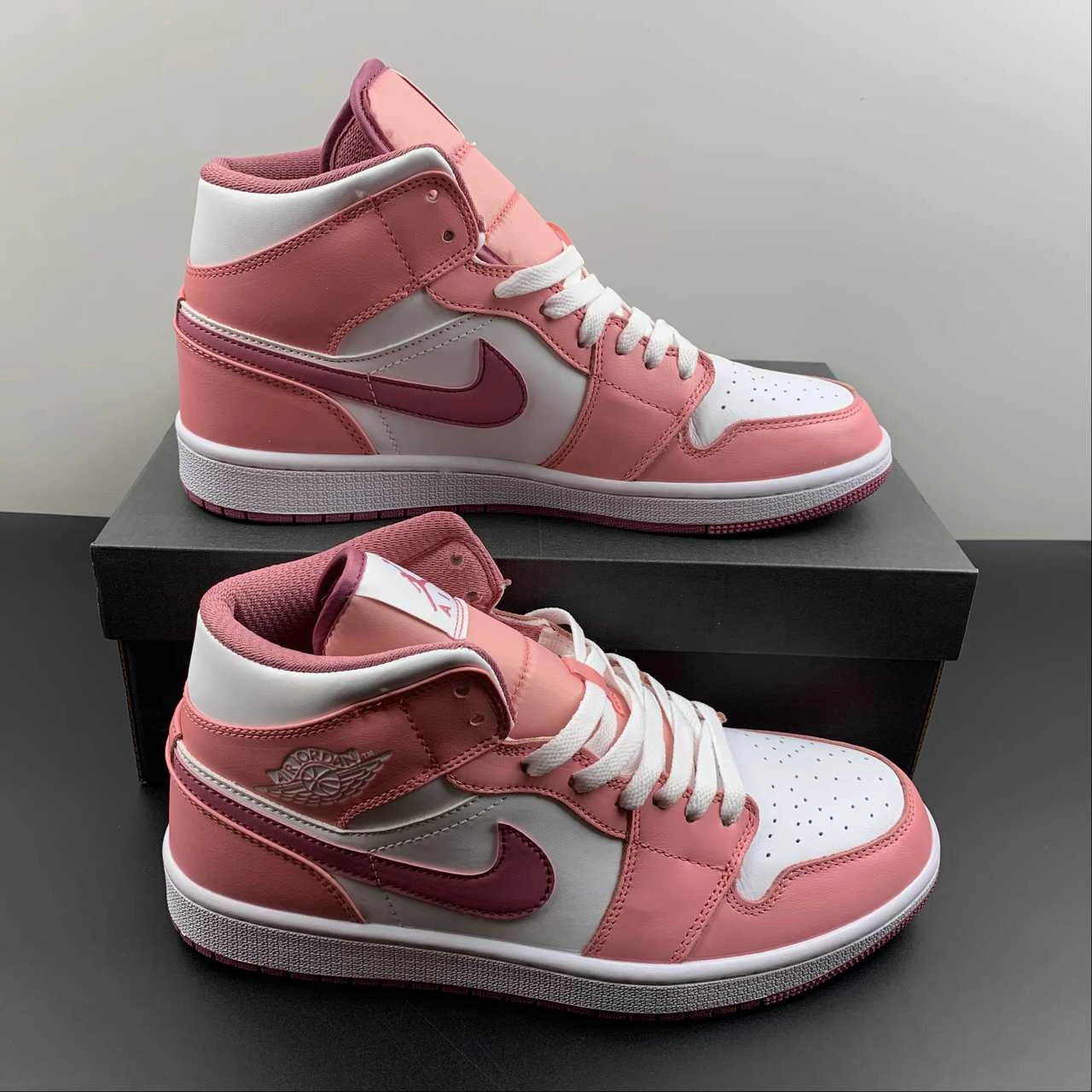 Air Jordan 1 Mid Valentine's Day Coral Chalk Desert Berry White DQ8423-616 Cool Design Performance Wear
