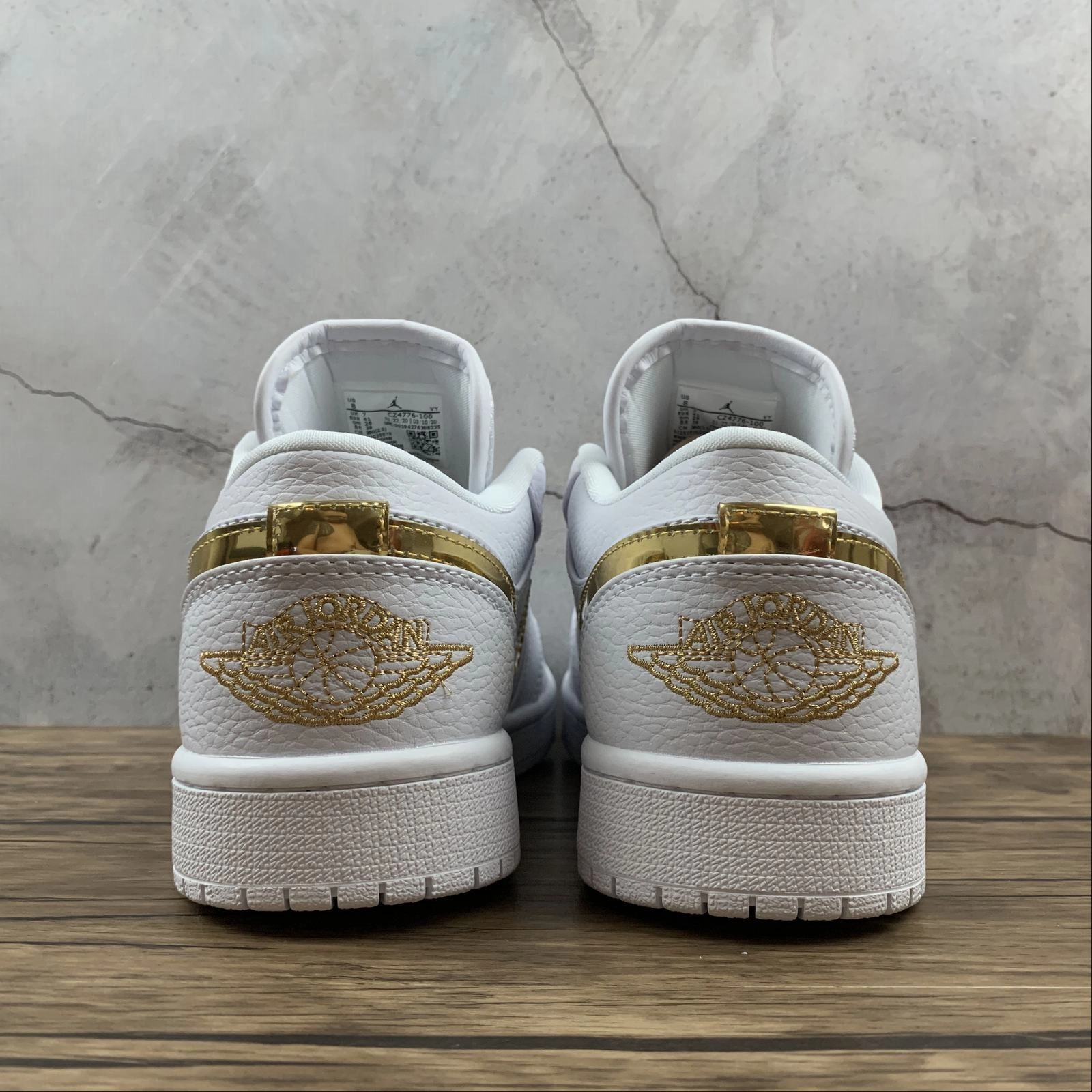 Air Jordan 1 Low SE White Metallic Gold-White CZ4776-100 Walk Flex High-performance piece