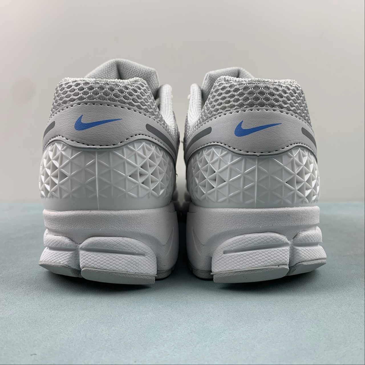 Zoom Vomero 5 Summit White University Blue Photon Dust FB9149-100 Action Gear