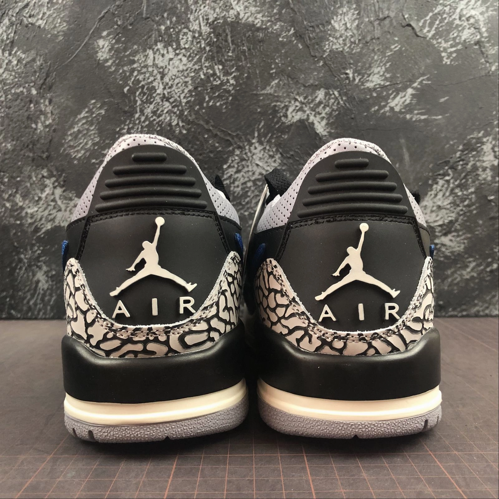 WideFit Durability Test Fit Air Jordan Legacy 312 Low Royal CD7069 041
