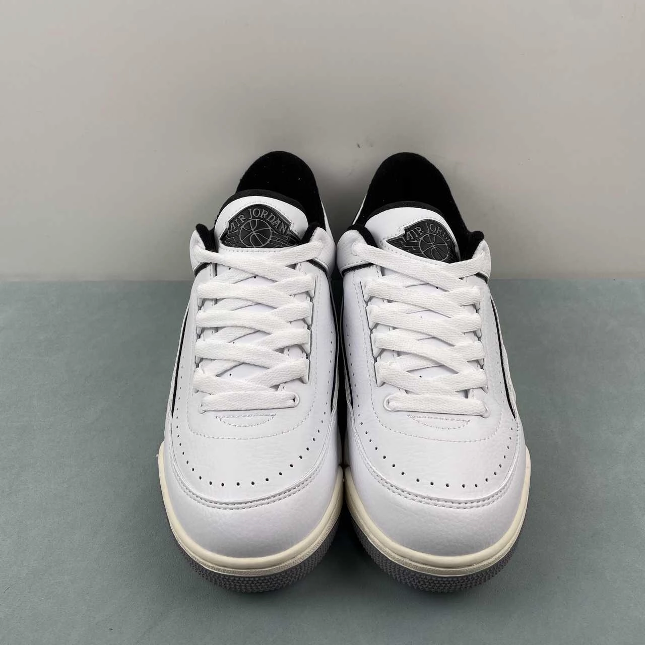 Urban Travel Air Jordan 2 3 White Black FD0383-100