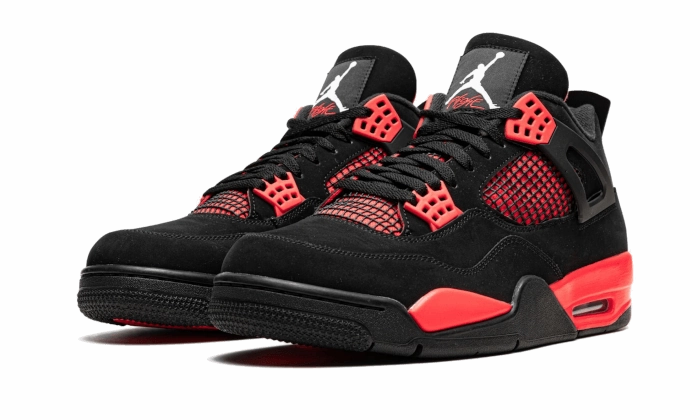 Air Jordan 4 Retro Red Thunder Feet Relief Heel lockdown