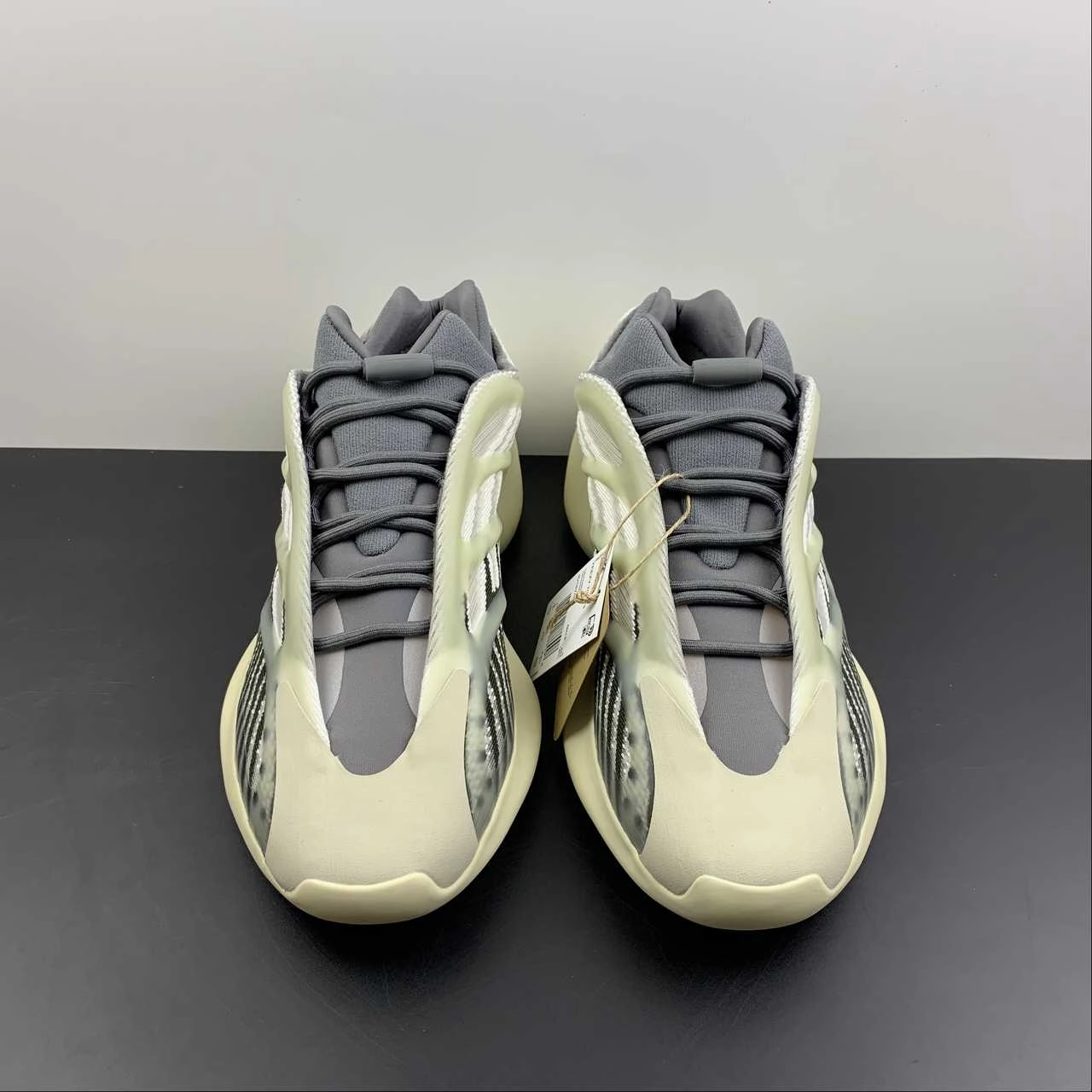 Adidas Yeezy Boost 700 V3 Fadsal ID1674 expert shoes