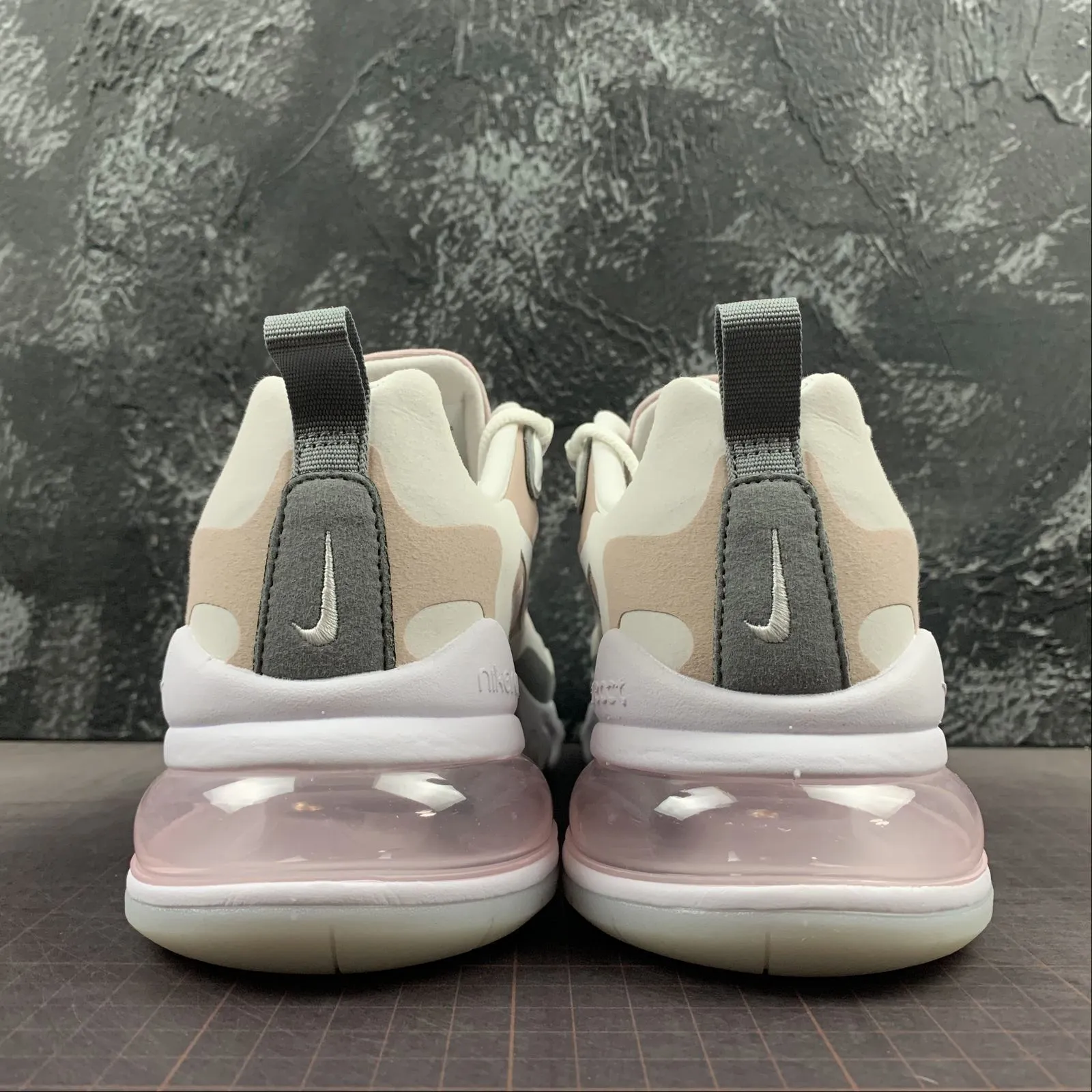 Air Max 270 React Plum Chalk Summit White CI3899-500 Comfort Heel forefoot - support shoes