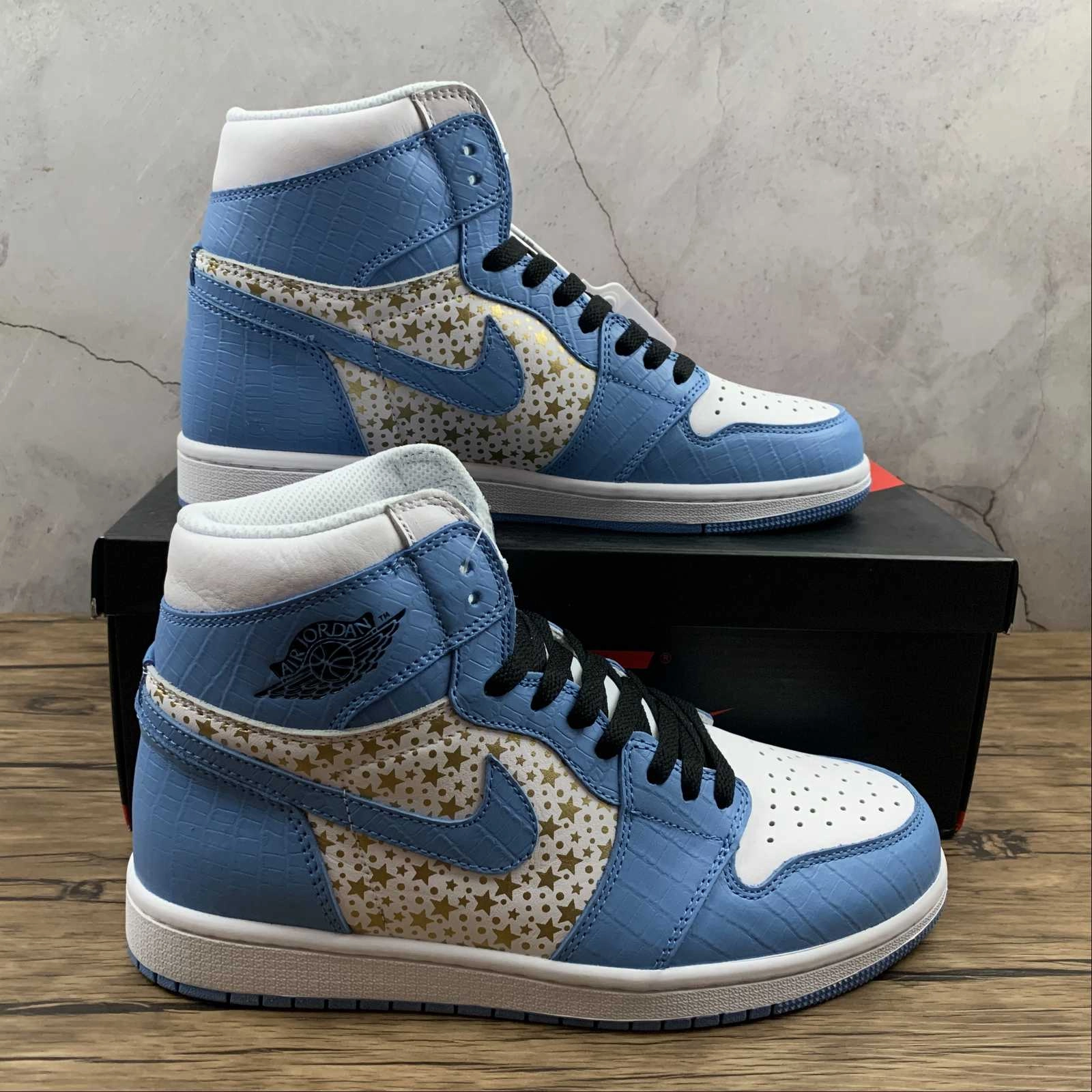 Sports Class Air Jordan 1 Retro High OG Moon Gypsophila 555088-181