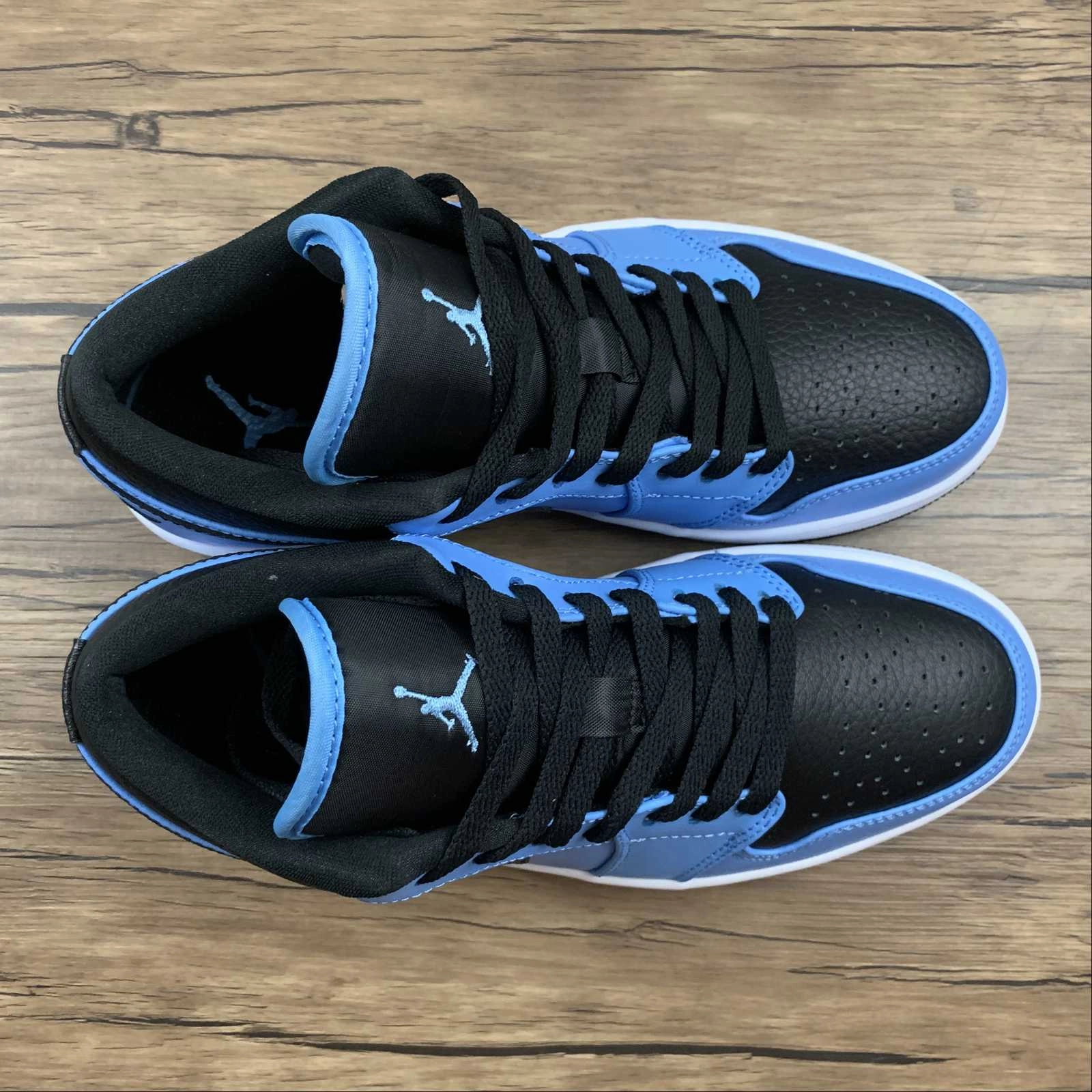 Air Jordan 1 Low University Blue Black-White 553558 403 Quick Adaptation