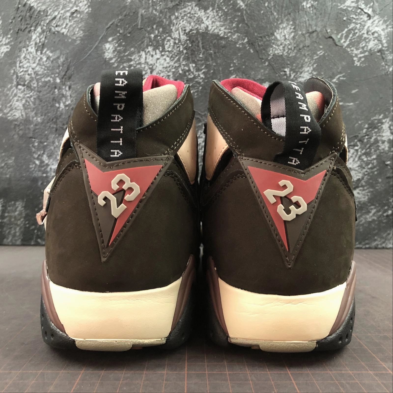 Hyperelastic Outsole Compound Air Jordan 7 Retro Patta rosa