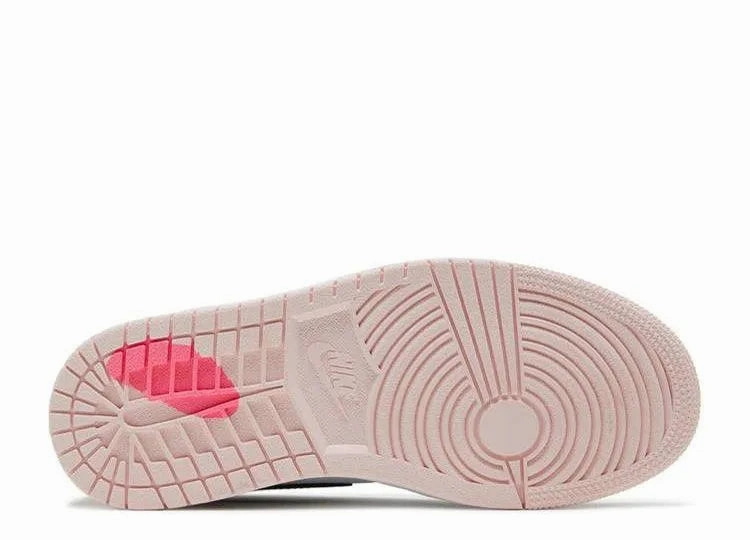 Sporty lining Anti Odor Tech Air Jordan 1 High Atmosphere (W)