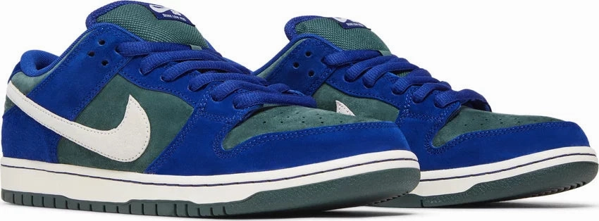 Durable rubber sole Slip Resistant Pattern Nike Dunk Low SB Wildcard