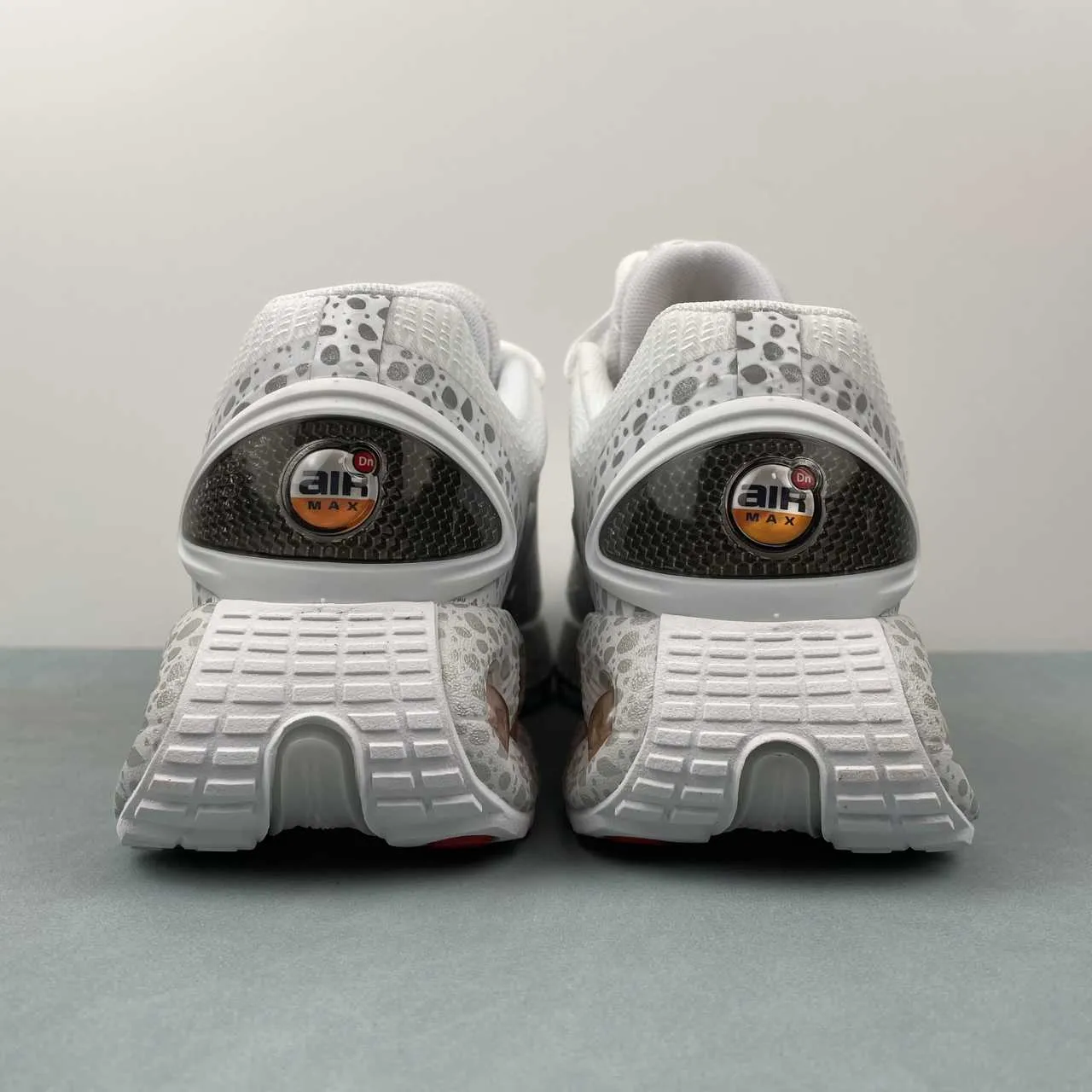 bone health carbon - fiber midsole shoes Air Max Dn SE Premium Safari Electric Pack Alternate HM0811-100