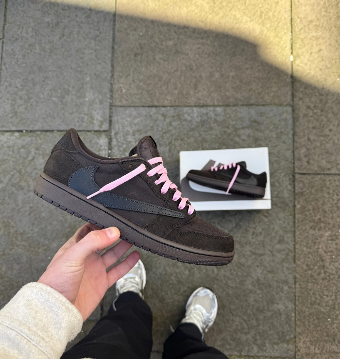 Nike Air Jordan 1 Low OG SP x Travis Scott Velvet Brown Asymmetric Lacing Designs
