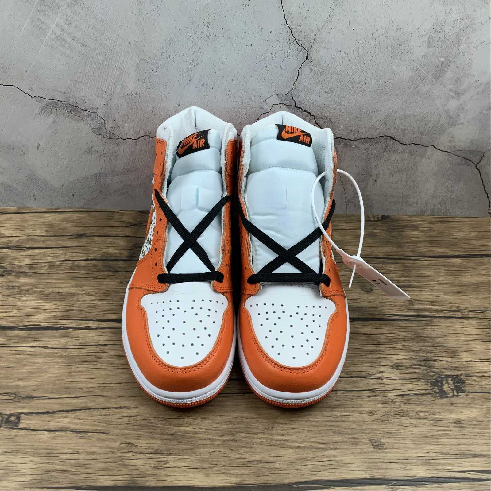 Clean Structure Mid   Top Air Jordan 1 Retro High OG Orange Gypsophila 555088-121