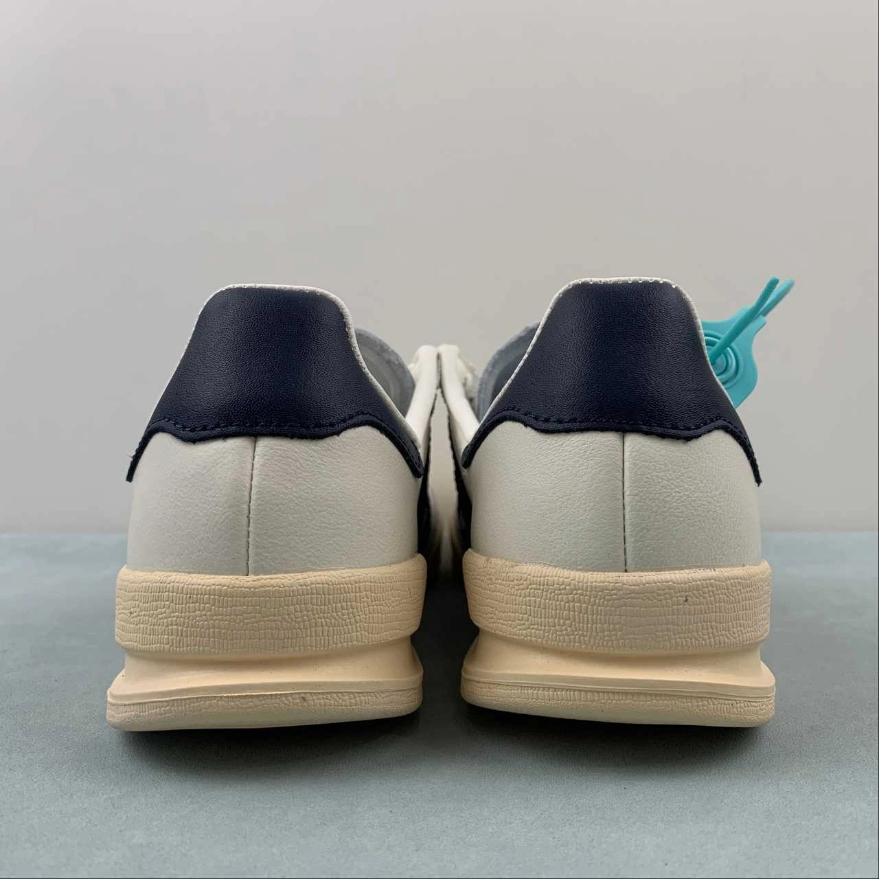 Adidas Jeans Chalk White Sand Strata Legend Ink GY7436 Rubber Sole