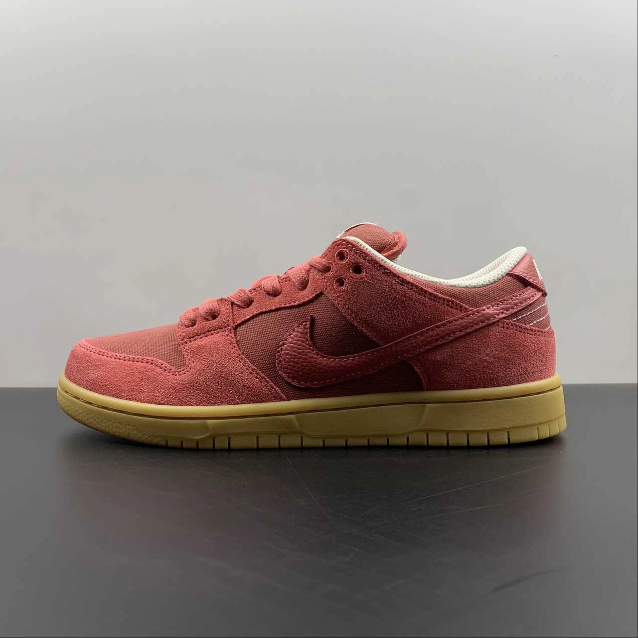 Ultra Flex Grooves Neutral Fit SB Dunk Low Adobe Red Gum DV5429-600