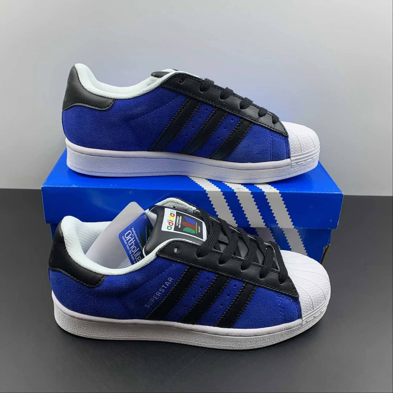 Shock-absorbing feature Hurdling Adidas Superstar Blue Core Black Cloud White FU9523