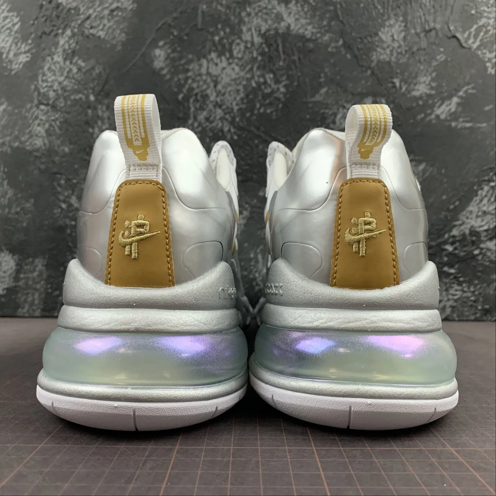 Air Max 270 React White White-Metallic Sliver CQ4597-110 Rainy running shield