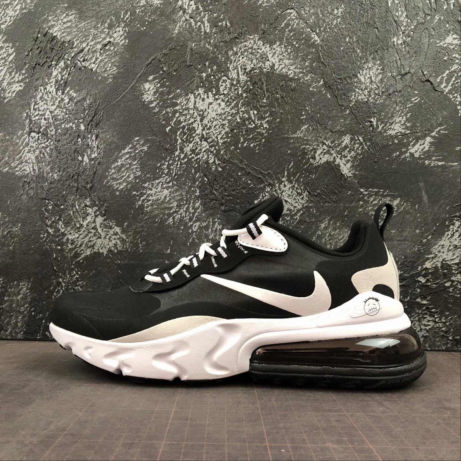 Air Max 270 React Black Black Light Grey White AT6174-003 Fashion Accessory