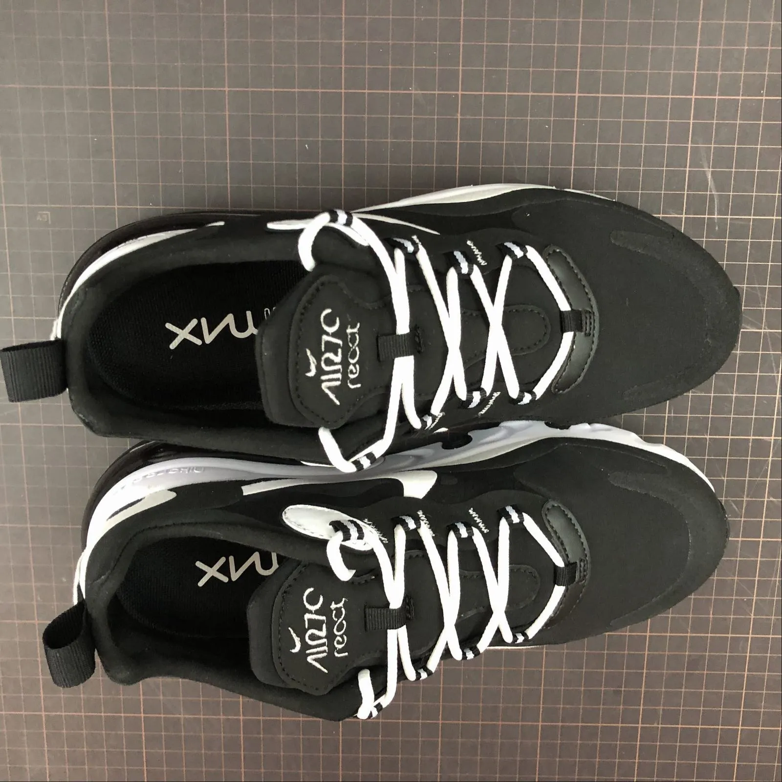 Air Max 270 React Black Black Light Grey White AT6174-003 Gel cushion