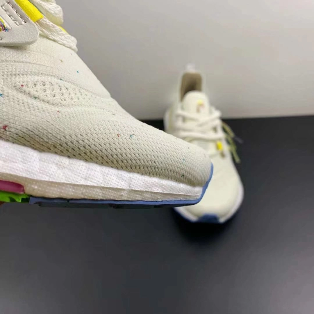 Training Sessions Adidas UltraBoost 22 White Light Yellow