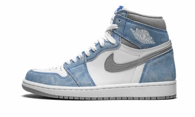 Air Jordan 1 Retro High OG Hyper Royal Versatile