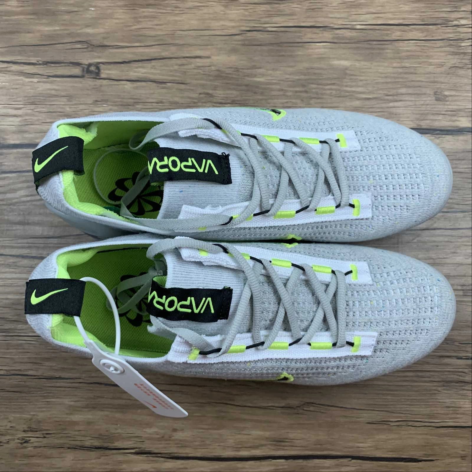 Air VaporMax 2021 FK Grey Color Hook DH4085-001 Layered Midsole Construction