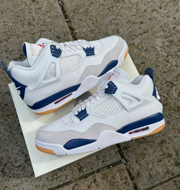 Nike Air Jordan 4 Retro SB White Navy Padded flexibility Gym-Friendly