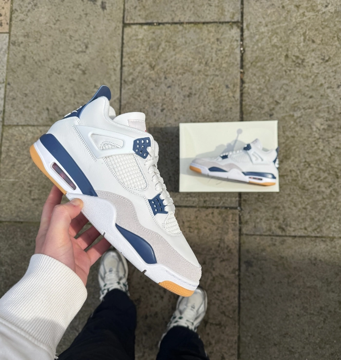 lace up closure Nike Air Jordan 4 Retro SB White Navy