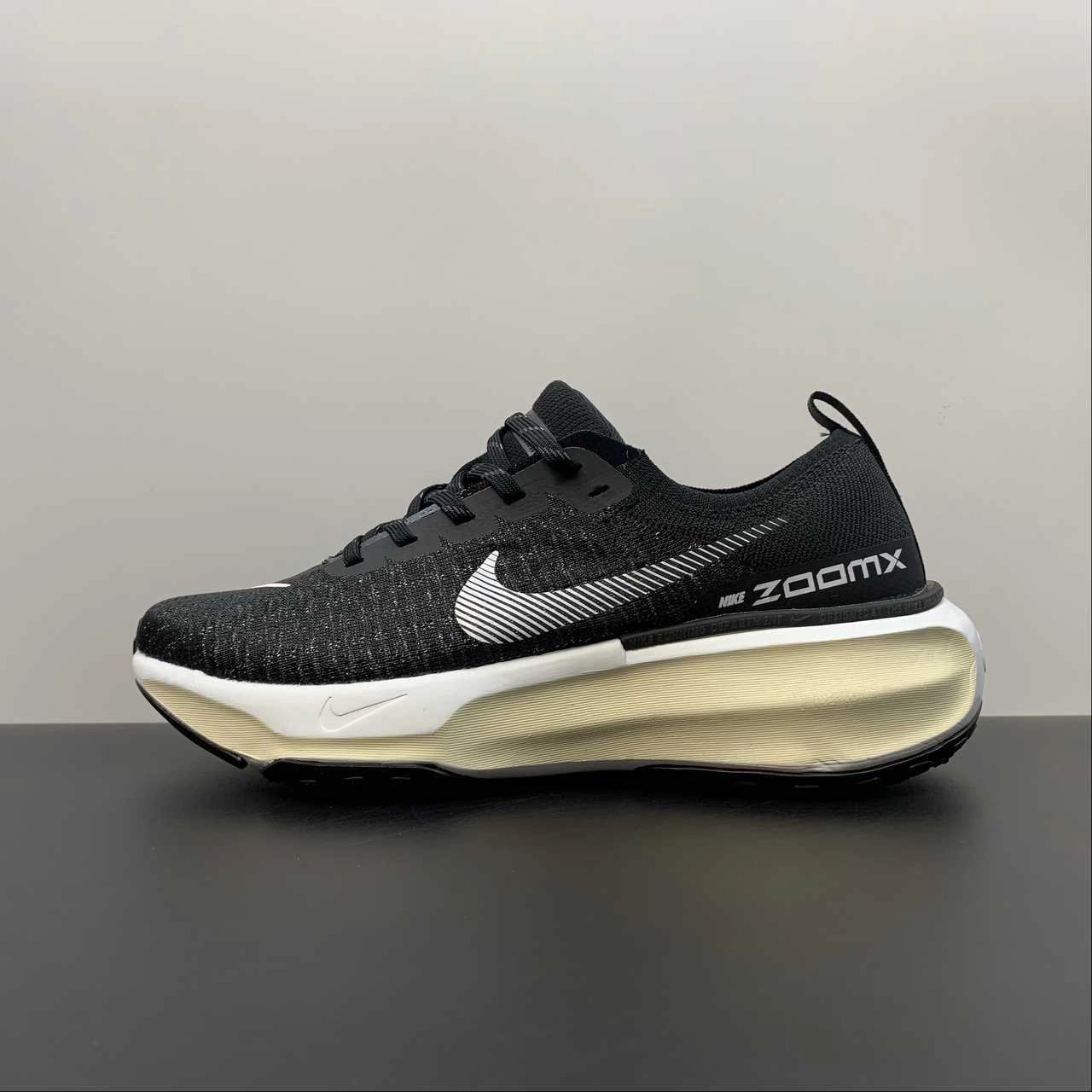 Functional Crafted to encourage a natural range of motion ZoomX Invincible Run FK 3 Black White DR2615-001