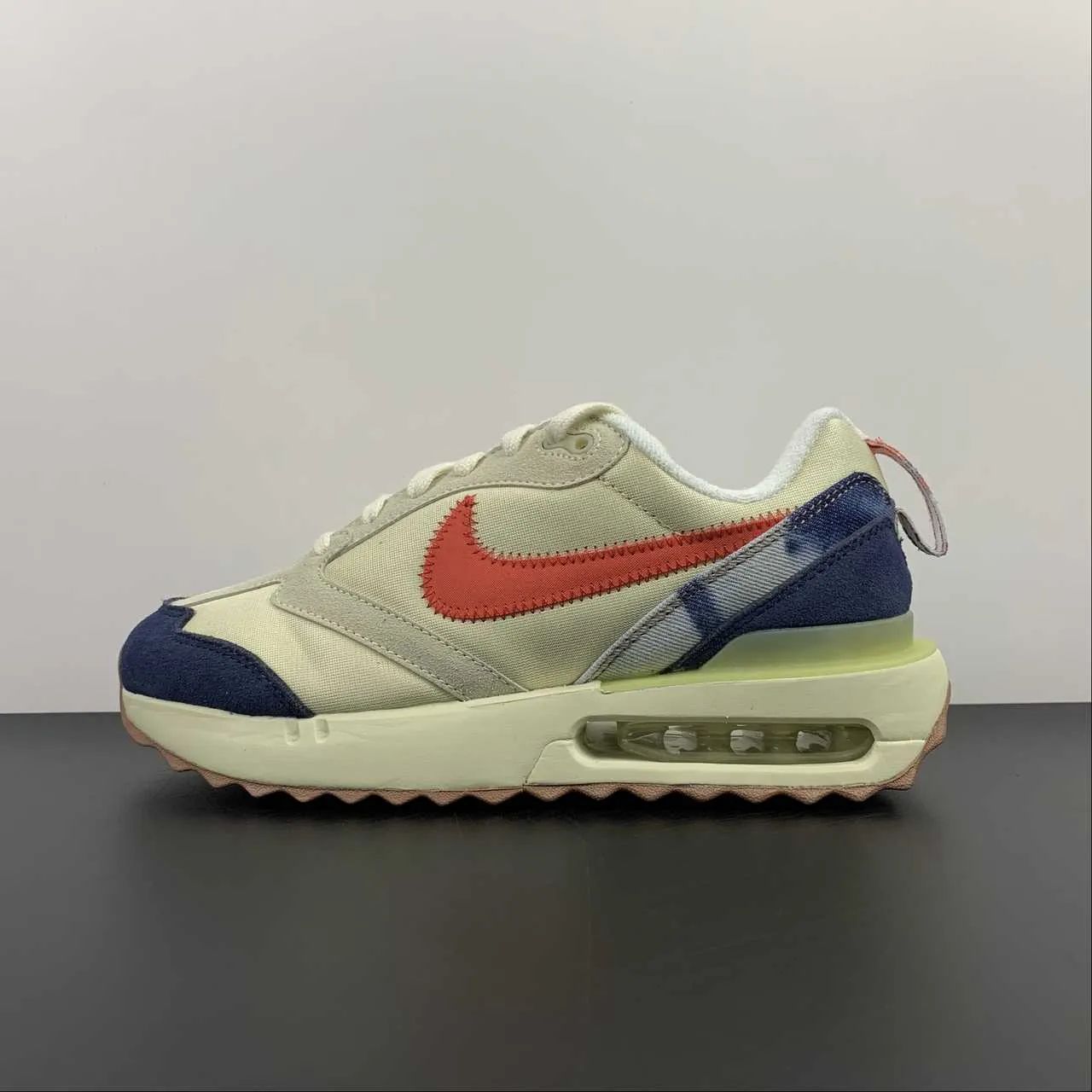 Breathable Design Air Max Dawn Coconut Milk Red Navy DV1487-162