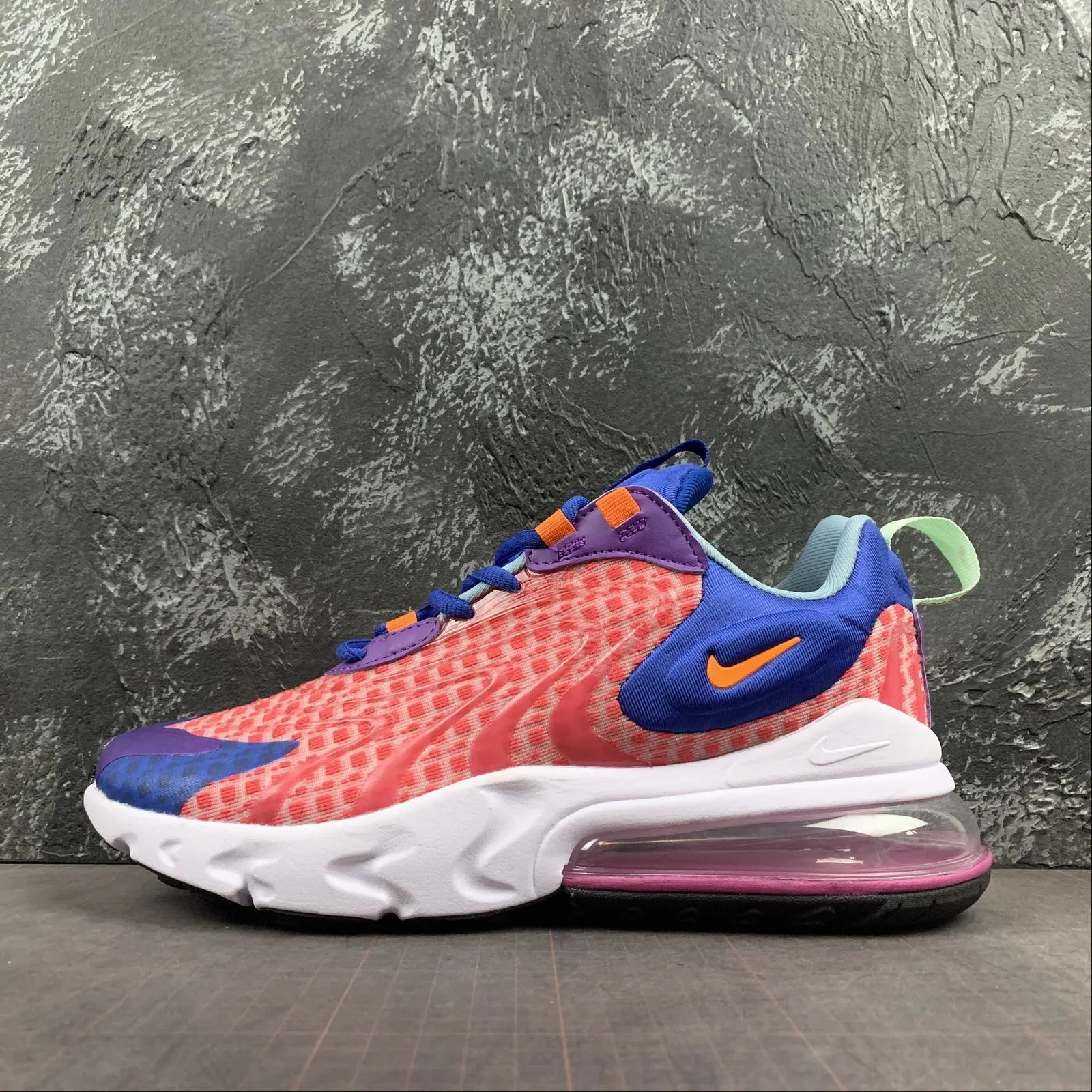 Air Max 270 React Pink CD6870-404 college teams Indoor sports