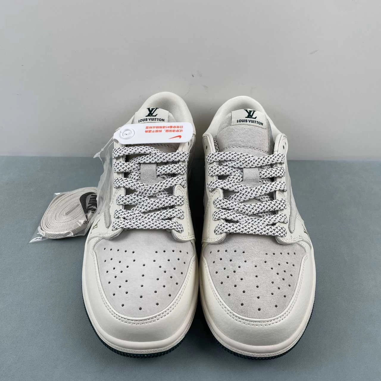Chic Design Stable Control Fragment Design x Travis Scott x Air Jordan 1 Low OG SP LV Beige Gray LI5188-005