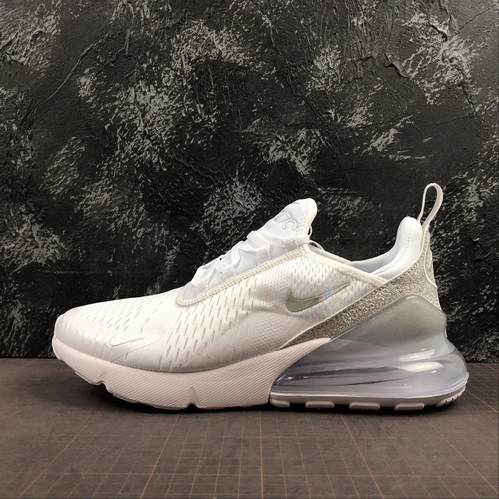 youth enthusiasm Air Max 270 White-Metallic Summit-White-White CD8497-100