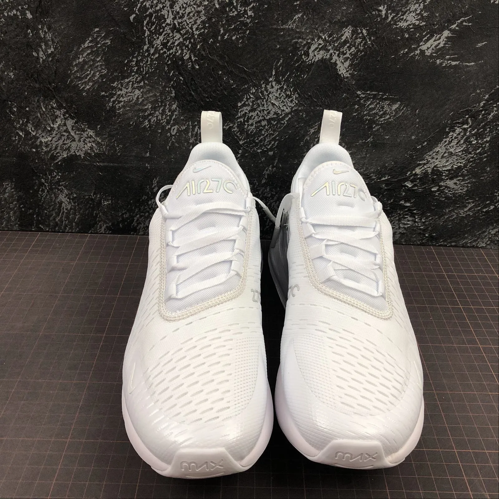 Air Max 270 White-Metallic Summit-White-White CD8497-100 beach running