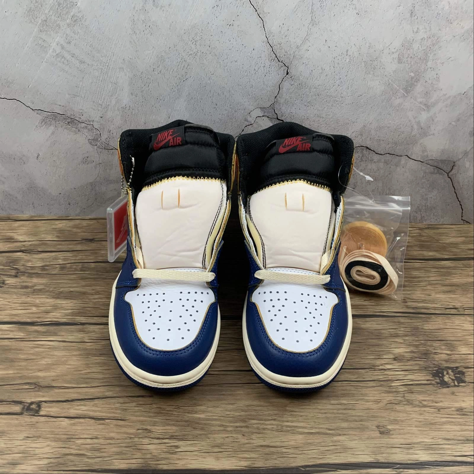 Grip Focus Speed Form Air Jordan 1 Retro High NGR UN Storm Blue-Varsity-Red BV1300-146