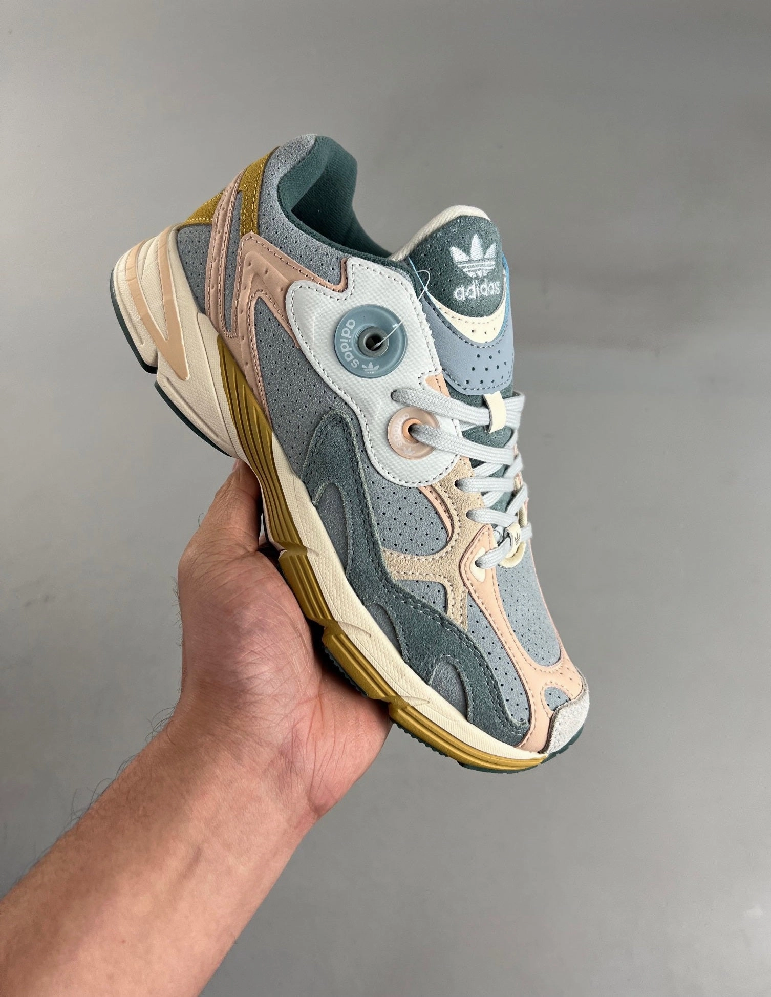 Adidas Astir ??Blue Tint Magic Grey?? GZ4339 running for a form of meditation