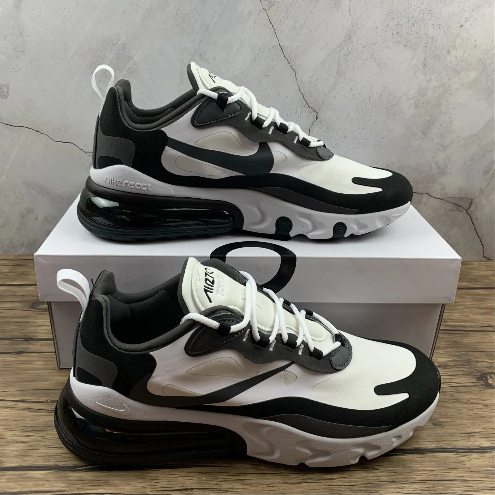 running in obstacle races shoes Air Max 270 React SE Black White Dk Grey CJ0619-008