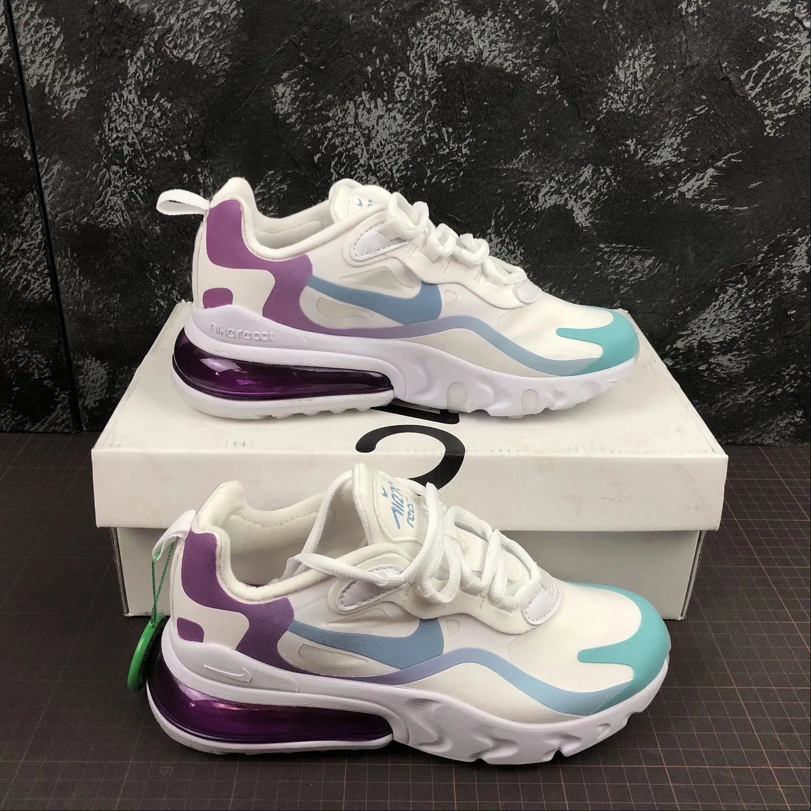 road races Air Max 270 React Gradient Purple AO6174-101