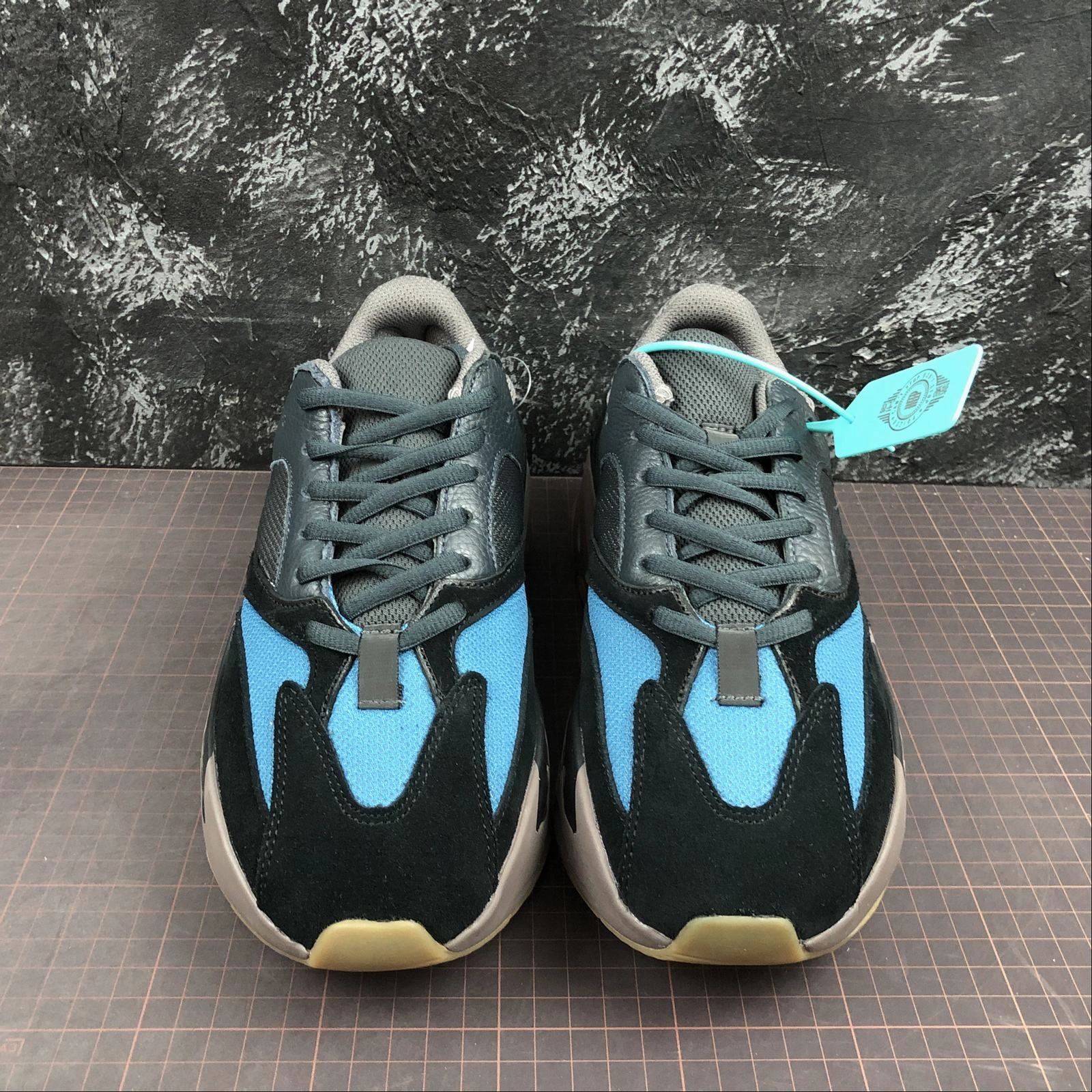 Supportive footwear Adidas Yeezy Boost 700 Blue Sky EE9616