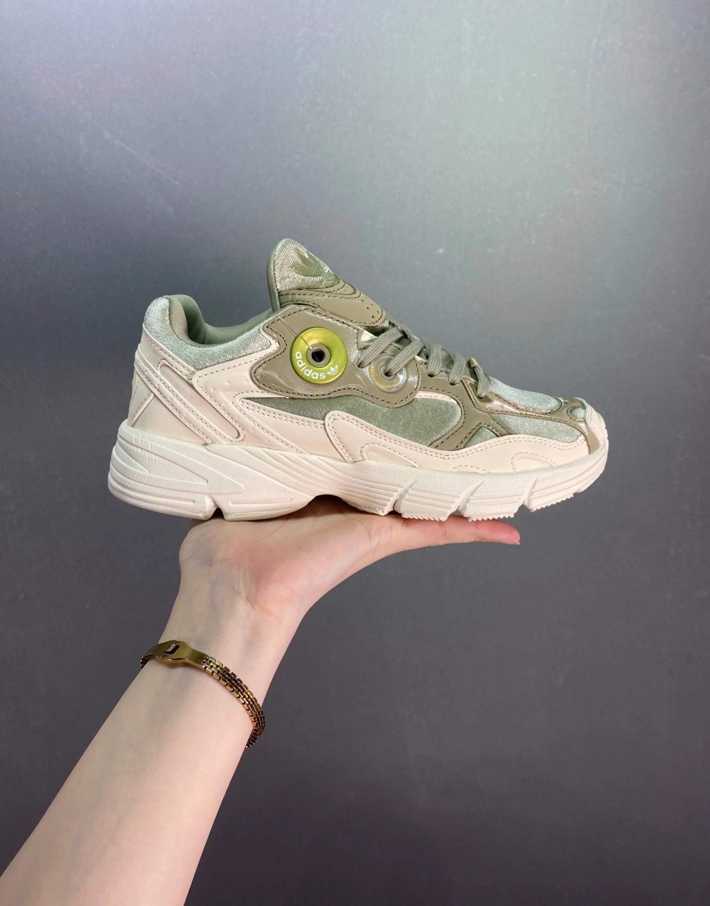 Adidas Astir Orbit Green Wonder White Gold Metallic GX8548 Comfort Inserts