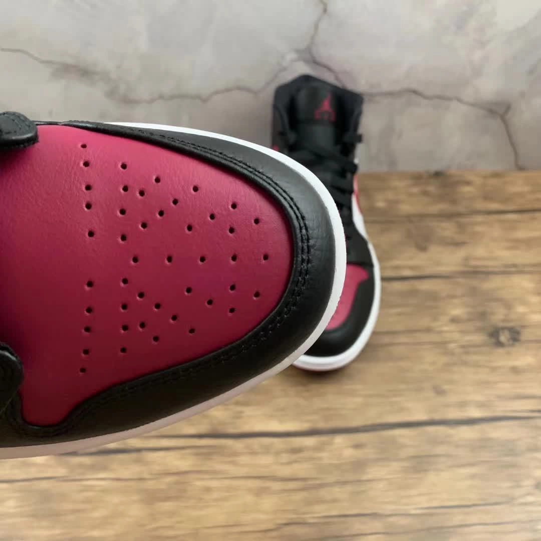 Air Jordan 1 Mid ??Noble Red?? 554724-066 Silent Walk Foot Arch