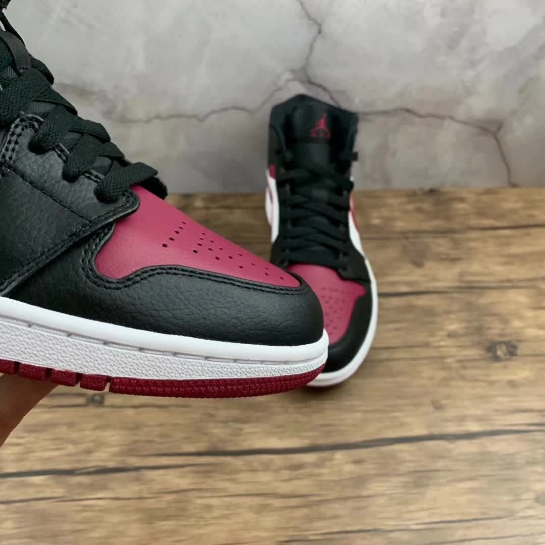 Air Jordan 1 Mid ??Noble Red?? 554724-066 Urban Outfit