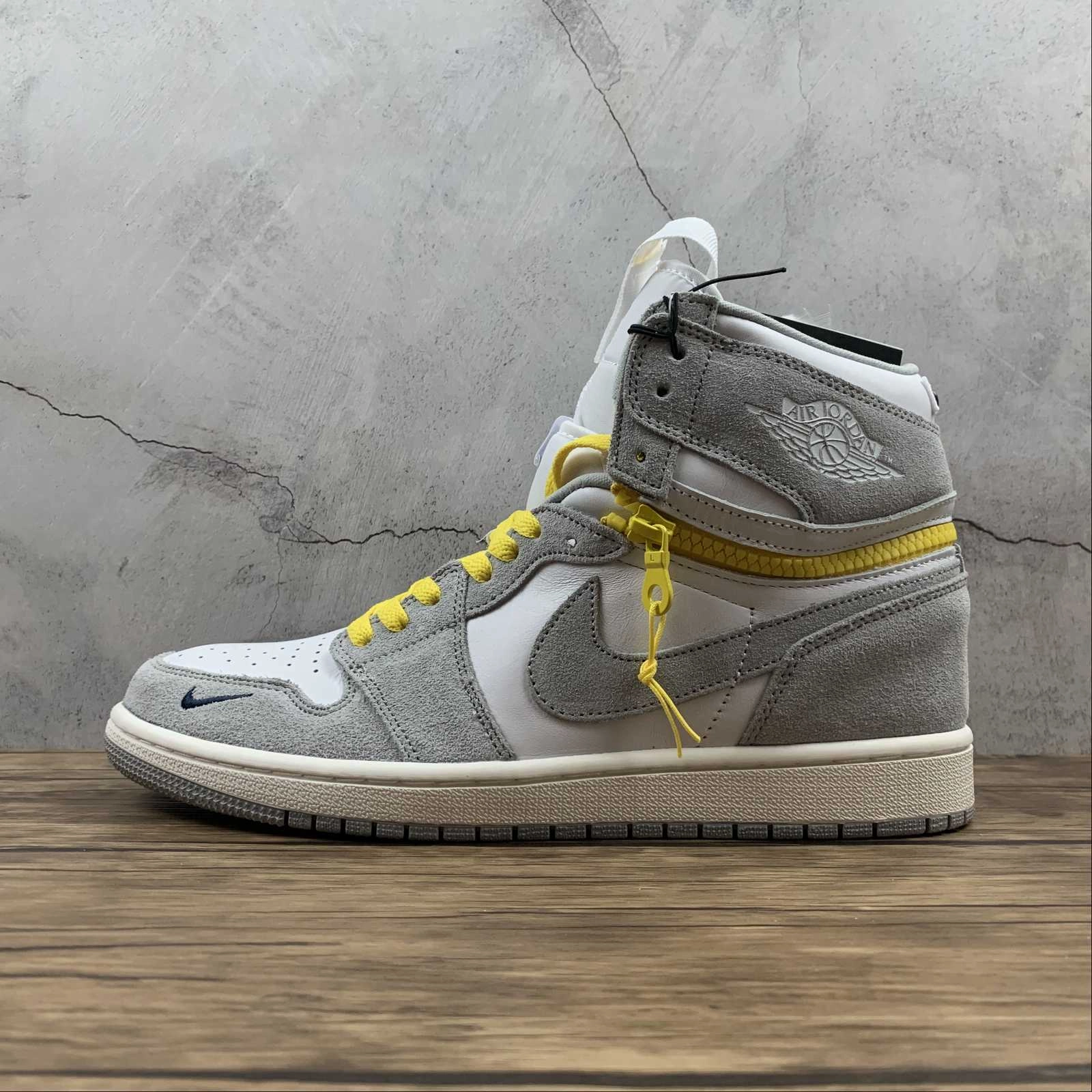 Hyper Responsive Cushion Smart Moves Air Jordan 1 High Switch Light Smoke Gray Tour Yellow CW6576-100