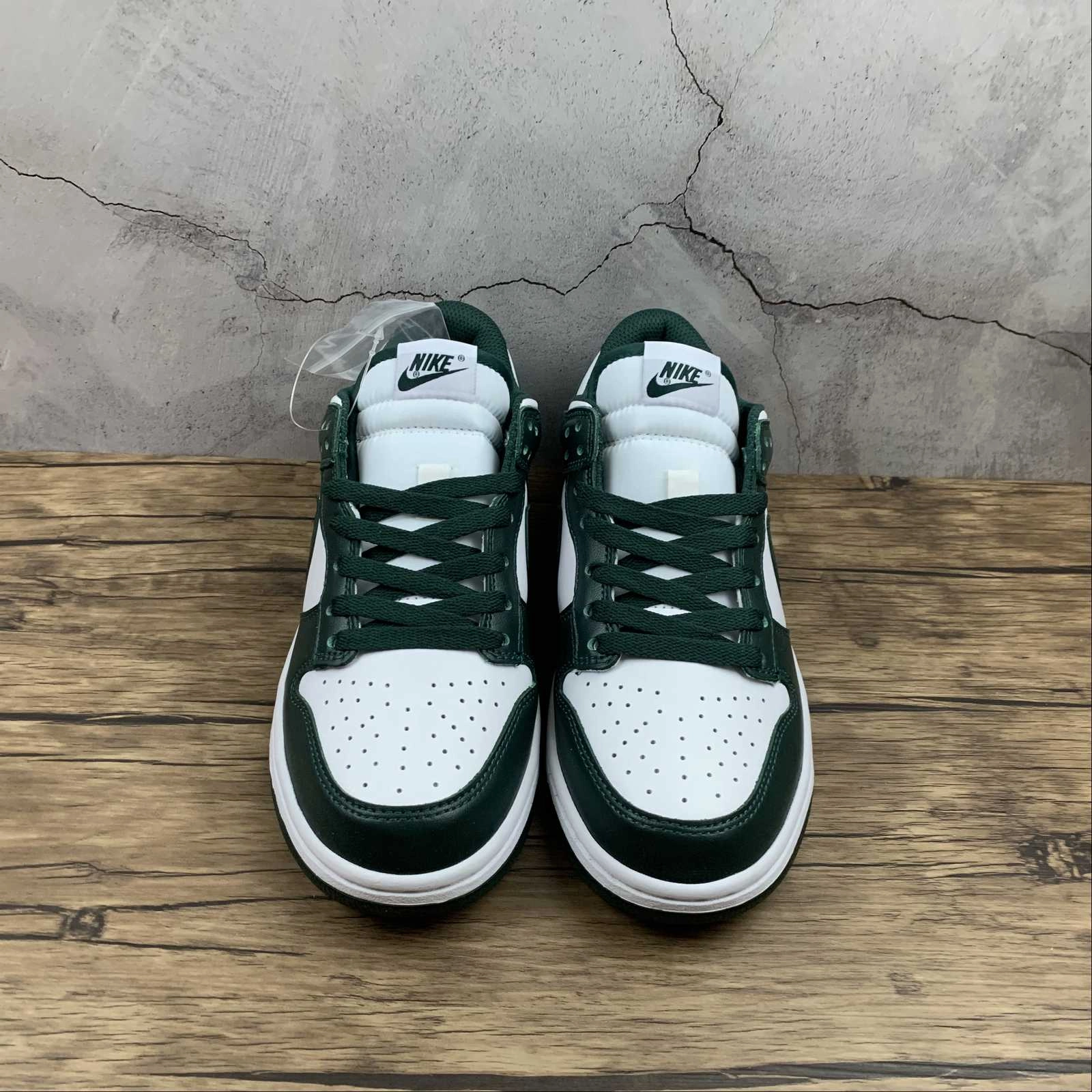 Adaptive Response understated look SB Dunk Low PRM Army Green White CW1590-102