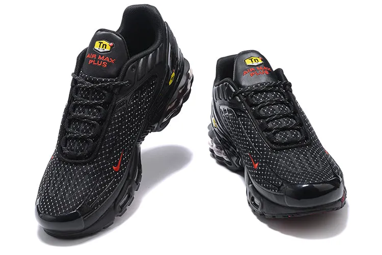 Air Max Plus 3 Black Reflect Silver University Red DO6385-002 Comfort Step commuting shoes