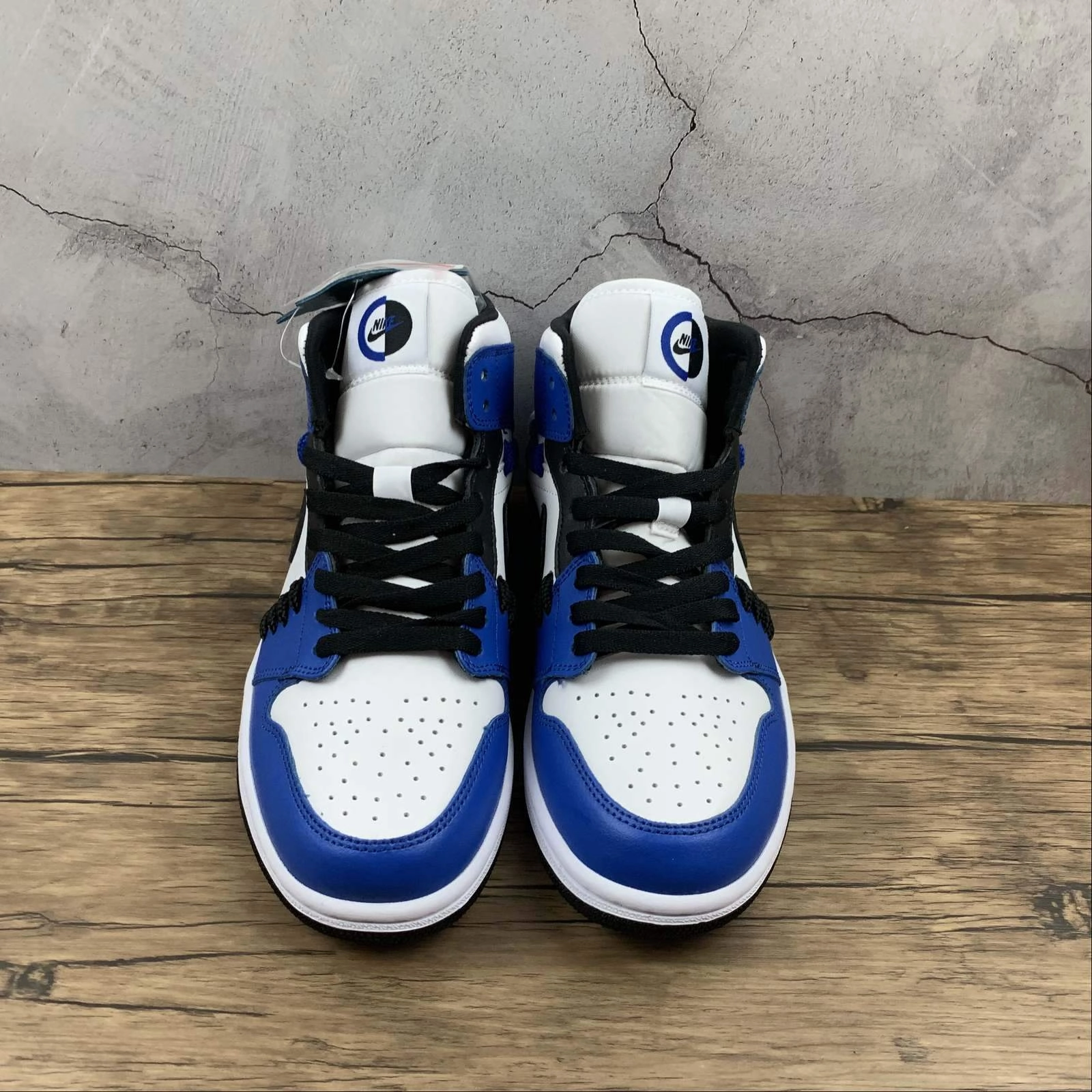Grippy Outsole Air Jordan 1 Mid SE Game Royal Black-White CV0152-401