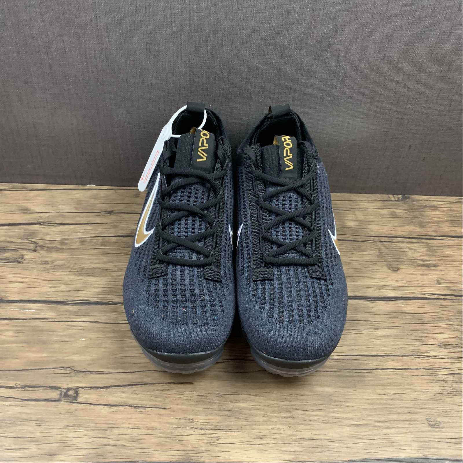Weekend Moves Gym Approved Air VaporMax 2021 FK Black Gold DC4113-003