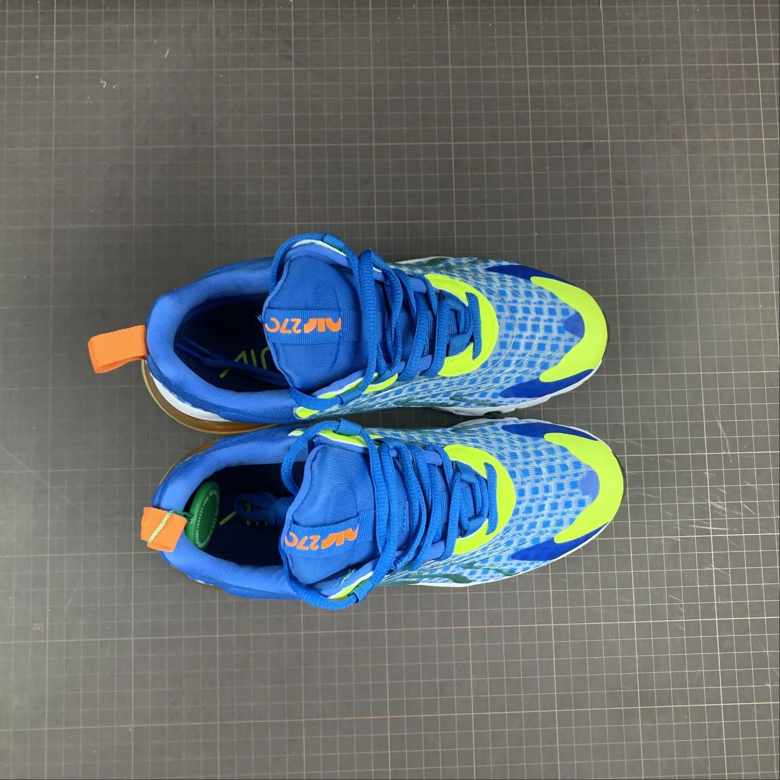 medial support running in a mud run Air Max 270 React Royal CD6870-401