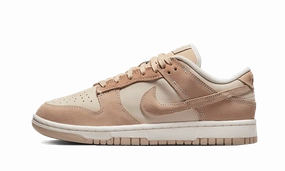 Nike Dunk Low SE Sand Drift (W) Shine Finish