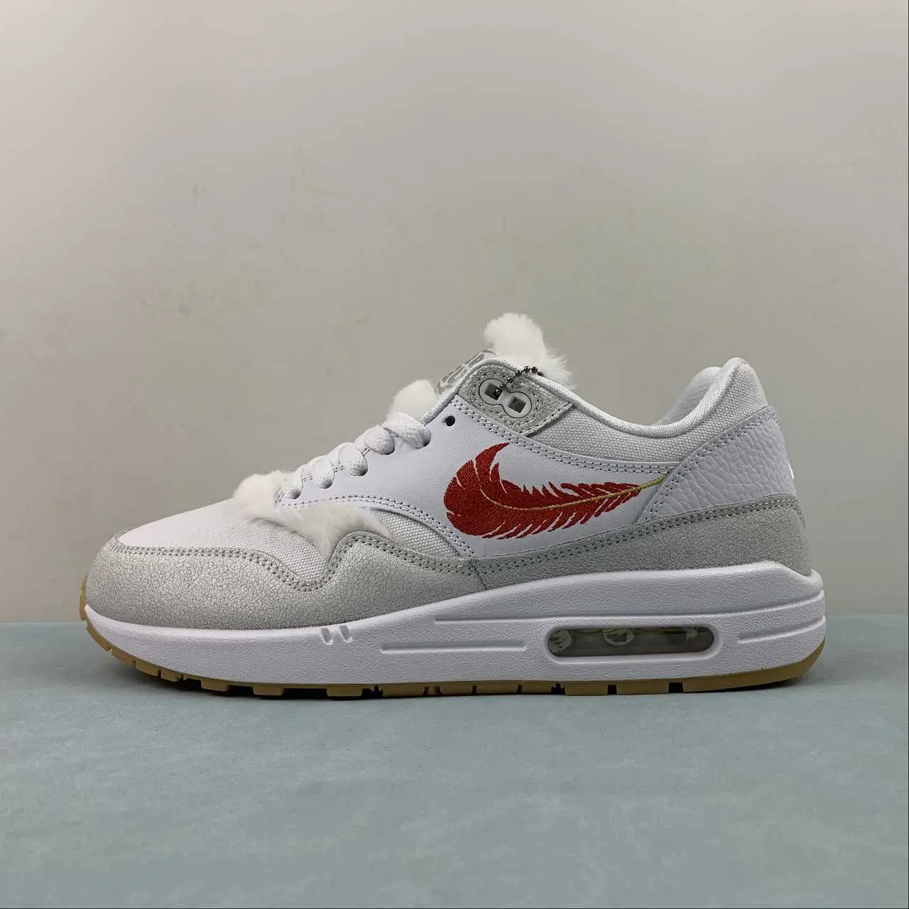 Air Max 1 The Bay White University Red FJ4451-100 wide - fit running gear