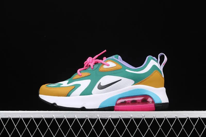 running in a corporate run shoes Air Max 200 Mystic Green AT6175-300